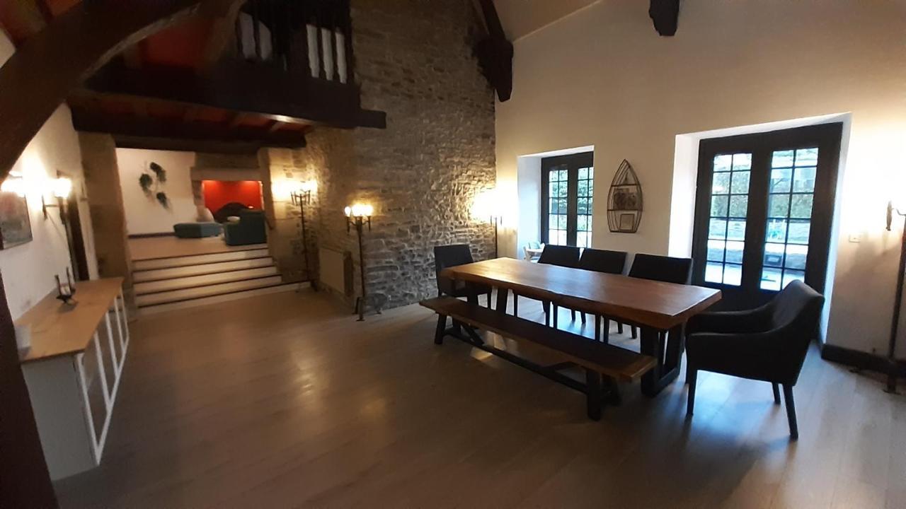 Petit Manoir Proche Dinan - Chambre D'Hotes Lanvallay Exterior foto